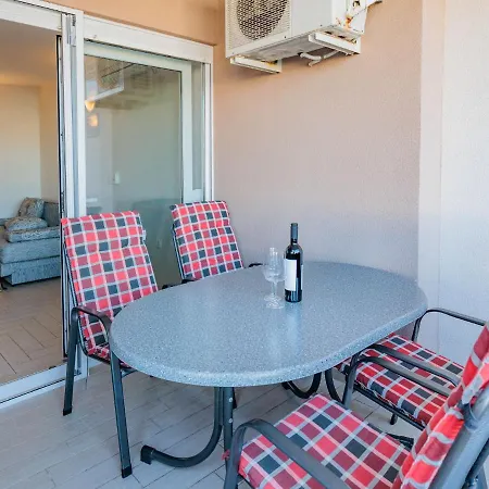 Apartman Mlasina-2 By Interhome Nin