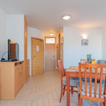 Apartament Mlasina-2 By Interhome Nin