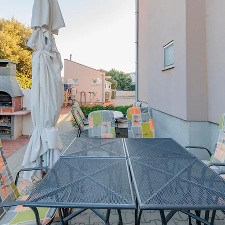 Mlasina-2 By Interhome Appartement Nin