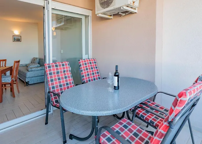 Apartamento Mlasina-2 By Interhome Nin