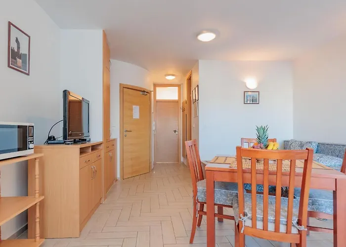 Apartamento Mlasina-2 By Interhome Nin