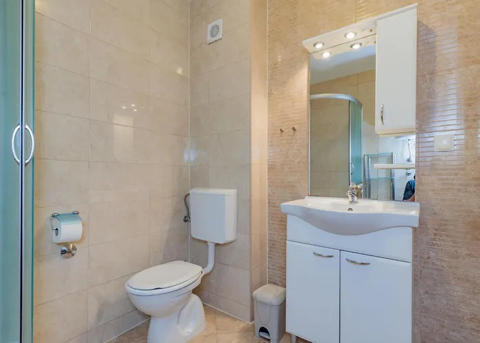 Apartamento Mlasina-2 By Interhome